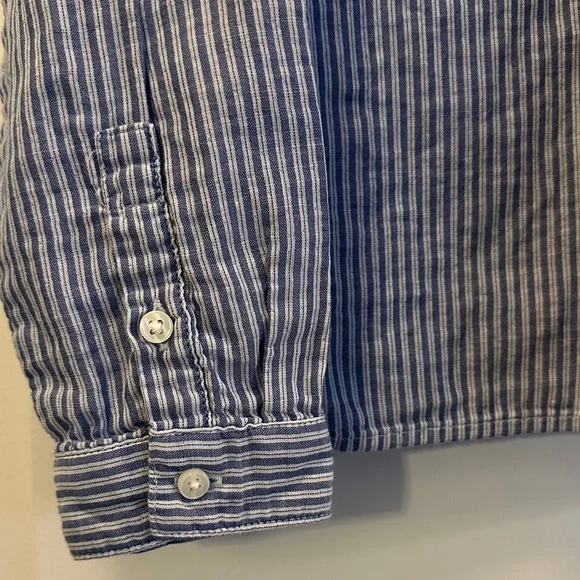 L.L. Bean Pintucked Shirt XSP - Picture 3 of 7